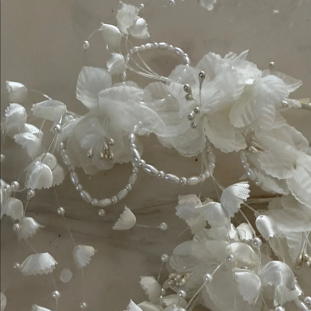 Elegant White Floral Hair, wedding decoration Accessory 3 pieces